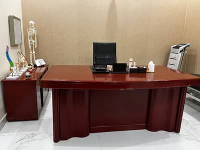 Office Executive Table with Side Table – Premium Wooden Finish