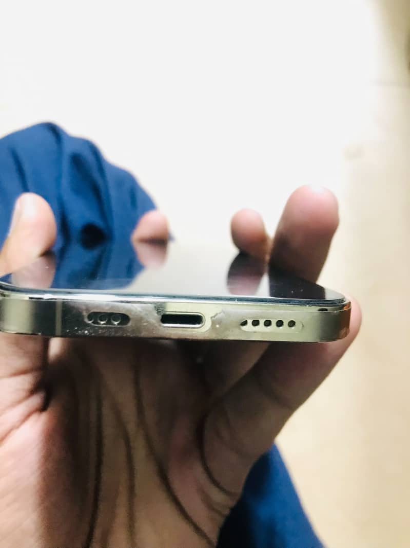 Apple iPhone 12 Pro 4