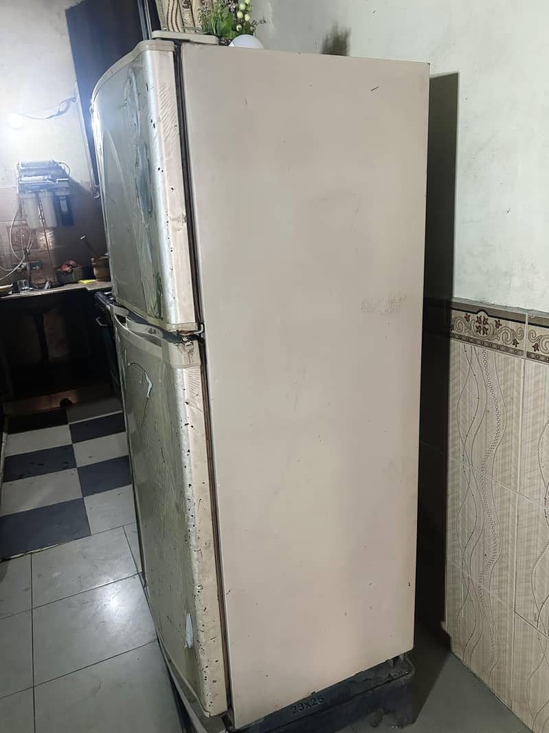Fridge Dawlance 0