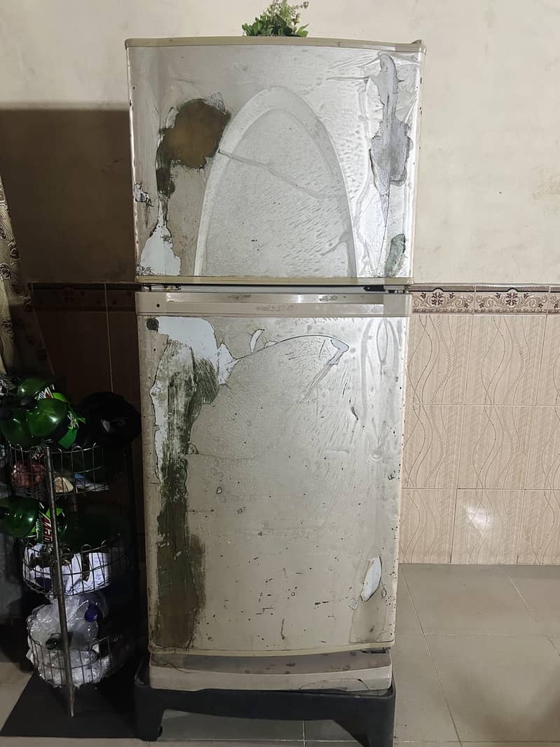 Fridge Dawlance 3