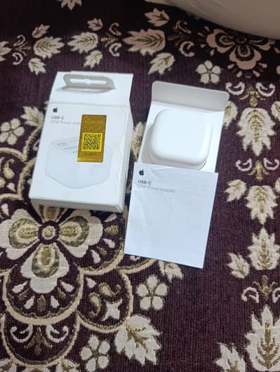 apple 20 w adapter