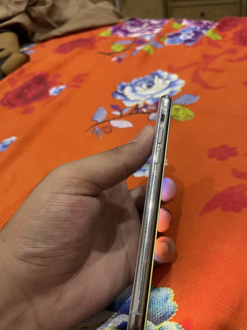 Apple iPhone X 2