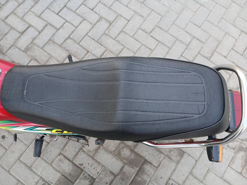 Honda CD70 3