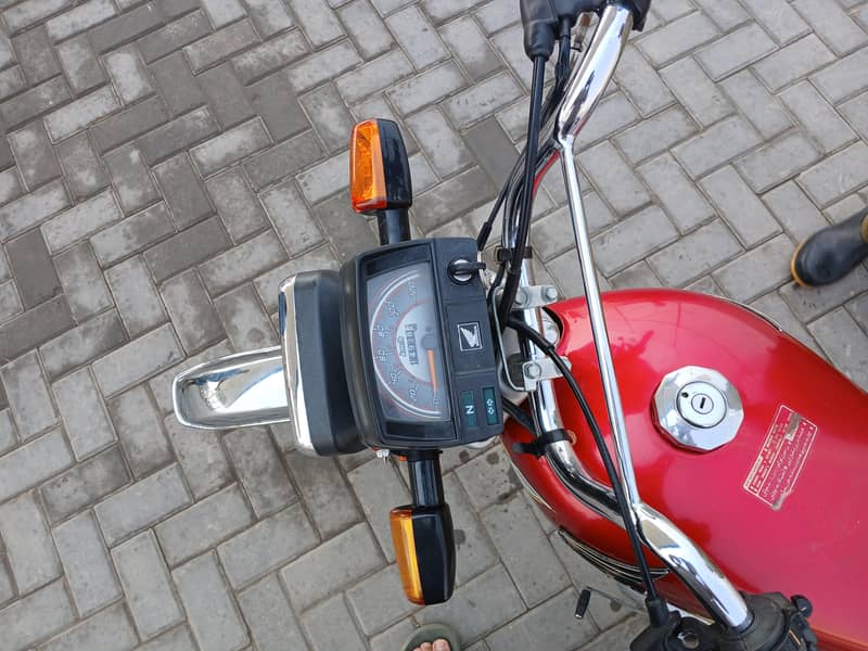 Honda CD70 4