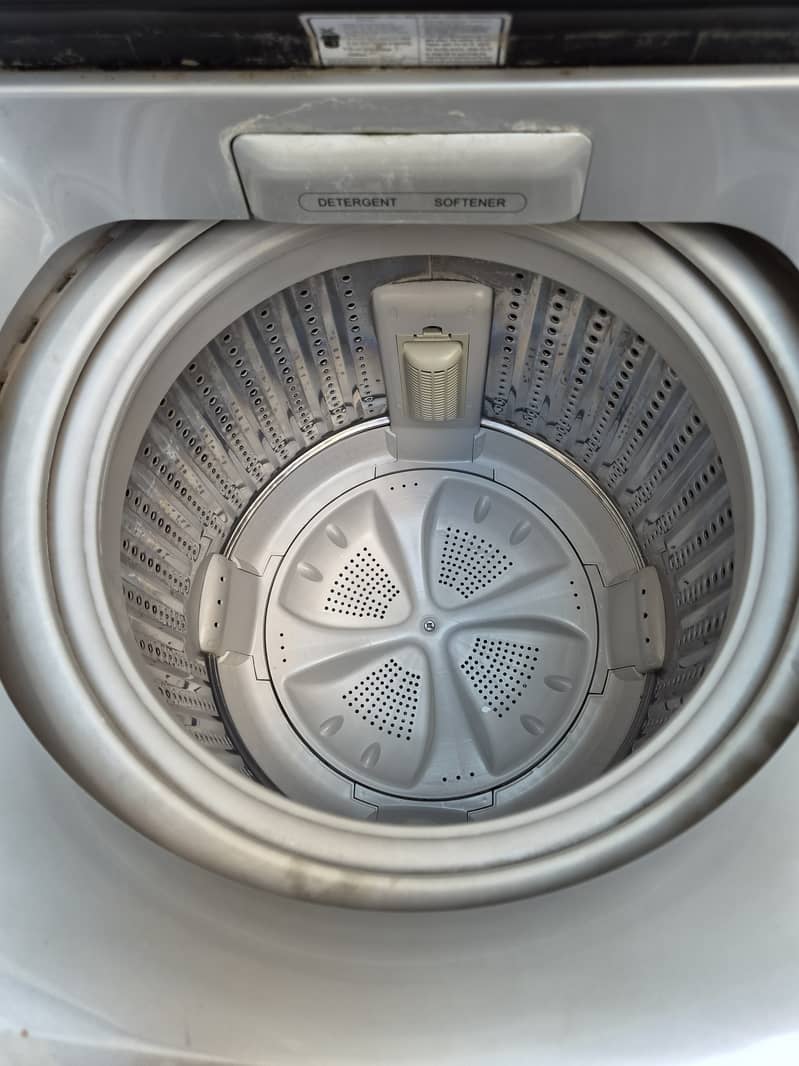 Haier HWM95-1678 Fully Automatic Top Load Washing Machine 3