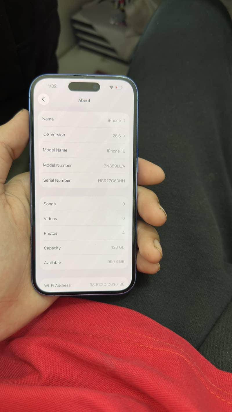 Apple iPhone 16 5