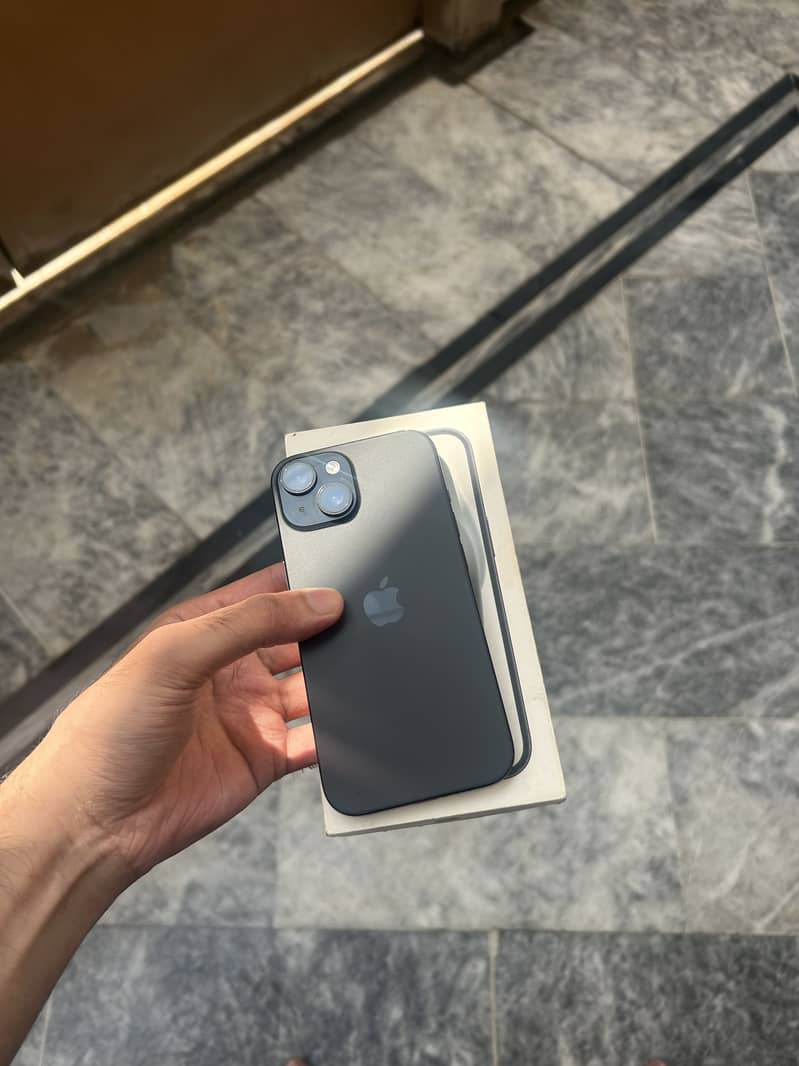 Apple iPhone 15 2