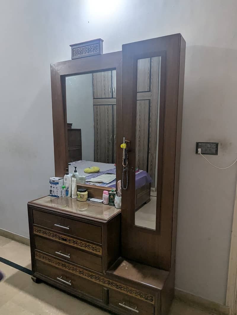 Dressing Table with Double Mirrors & Drawers 0