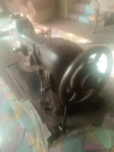 khadhi or peaches lagny wali machine ha