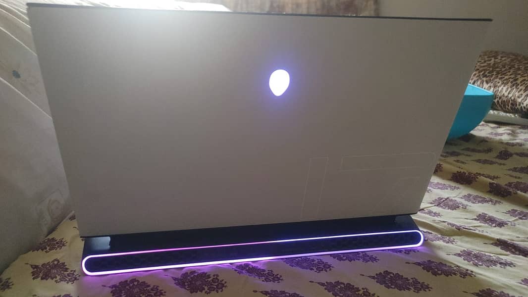 Dell Alienware M17 R3 Gaming Laptop RTX 2070 i7 10750H 16/512/4K 60Hz ...