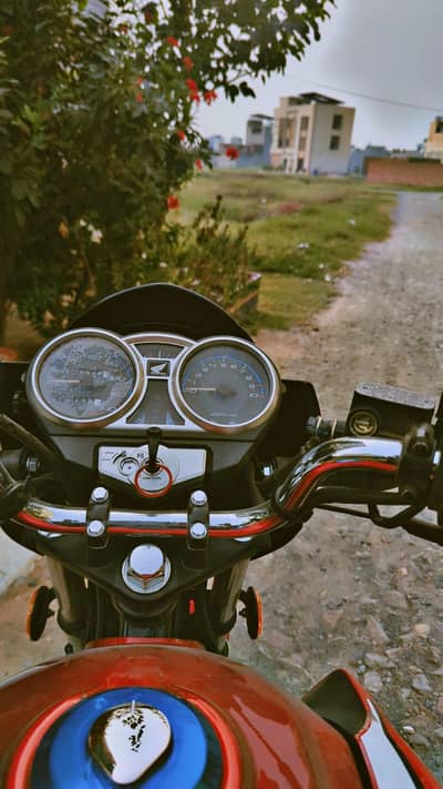 Honda CB 150F | First Owner | 8,800 KM | Scratchless