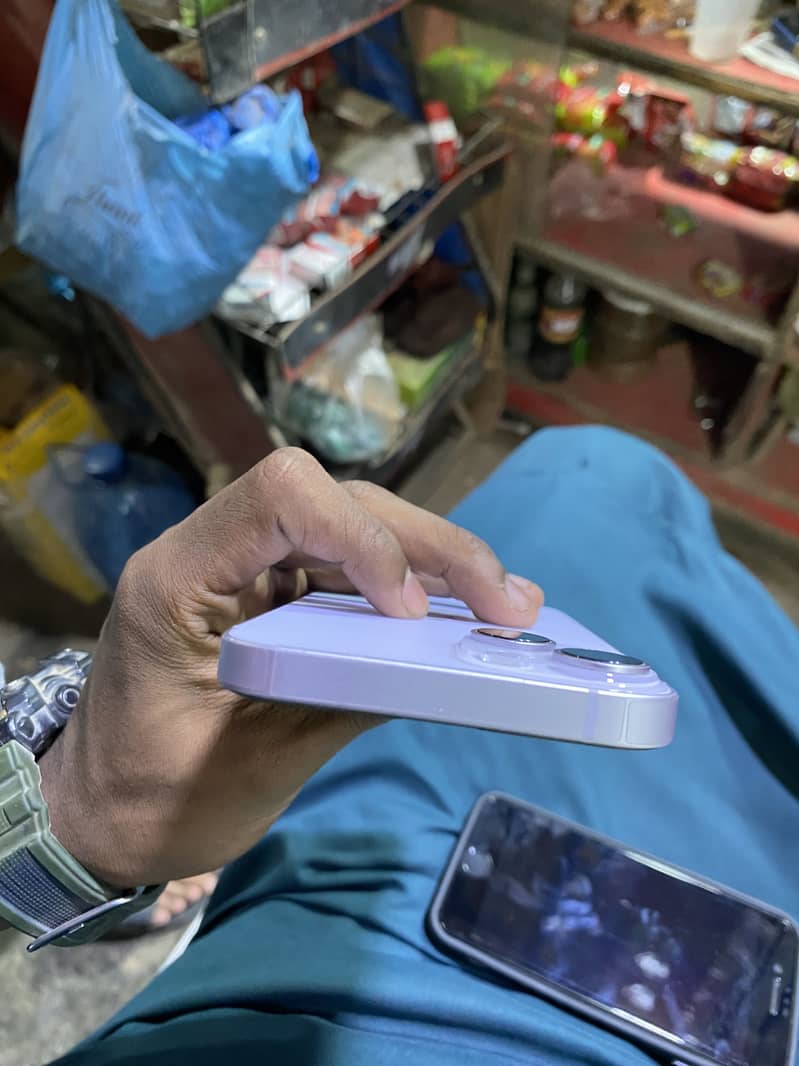 Apple iPhone 14 1