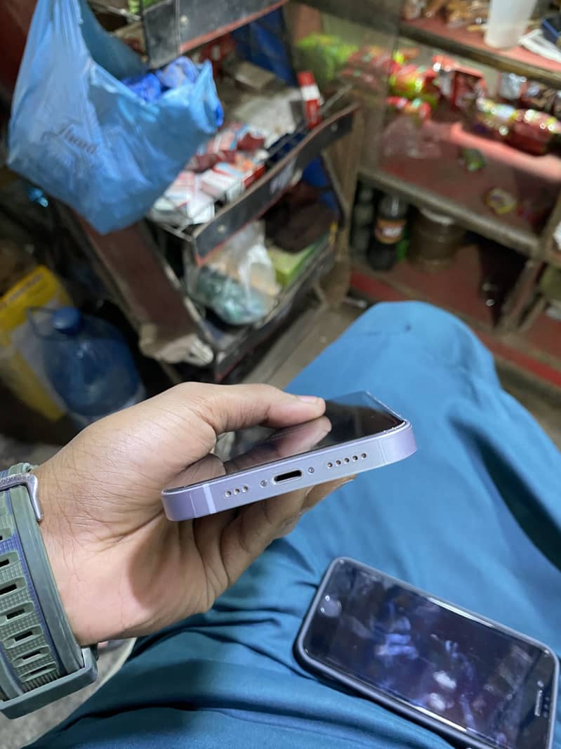 Apple iPhone 14 2
