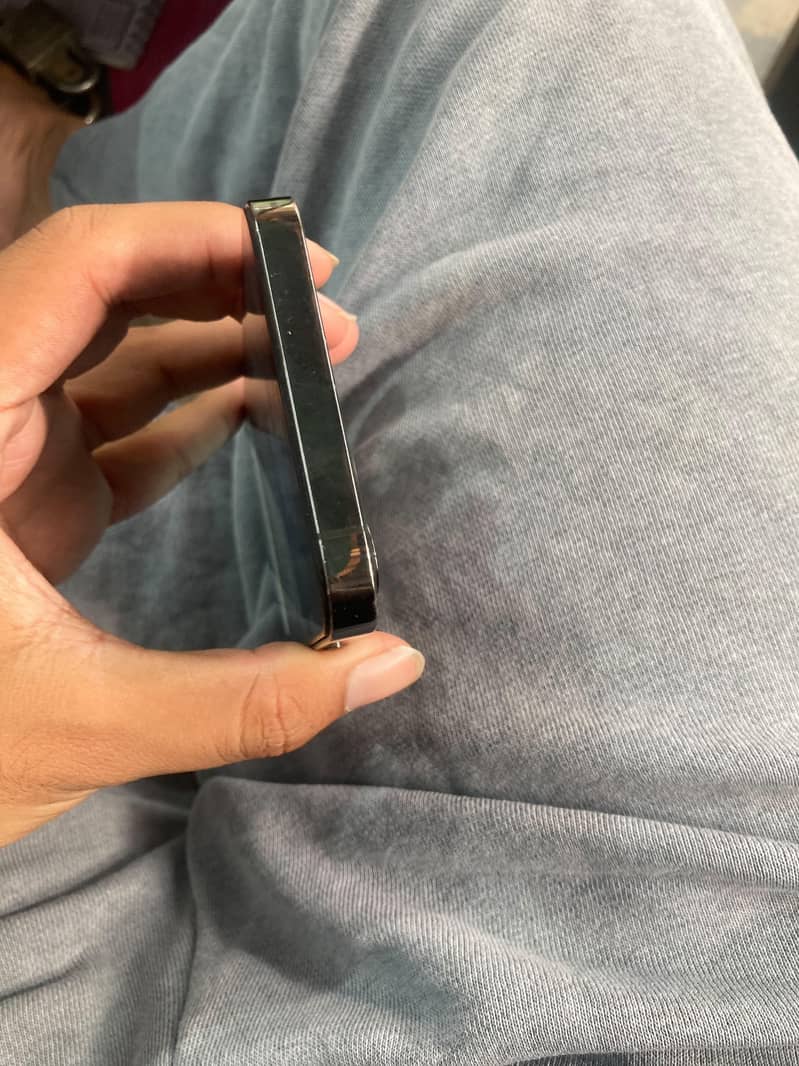 Apple iPhone 12 Pro 6