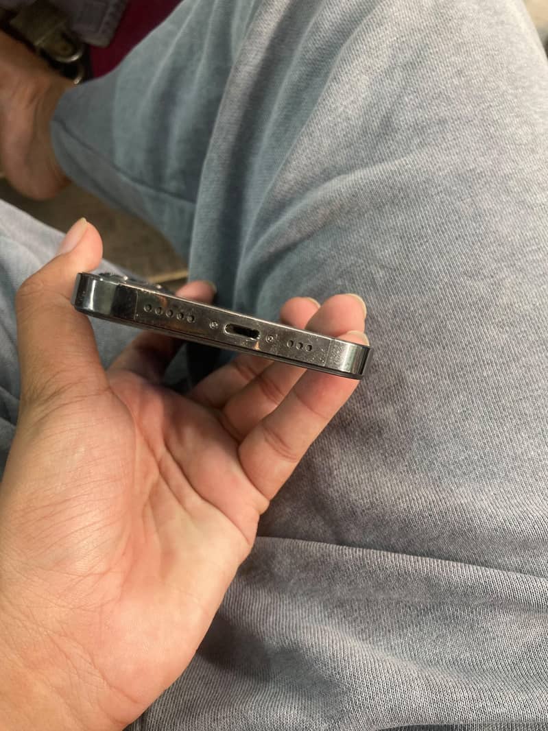 Apple iPhone 12 Pro 7