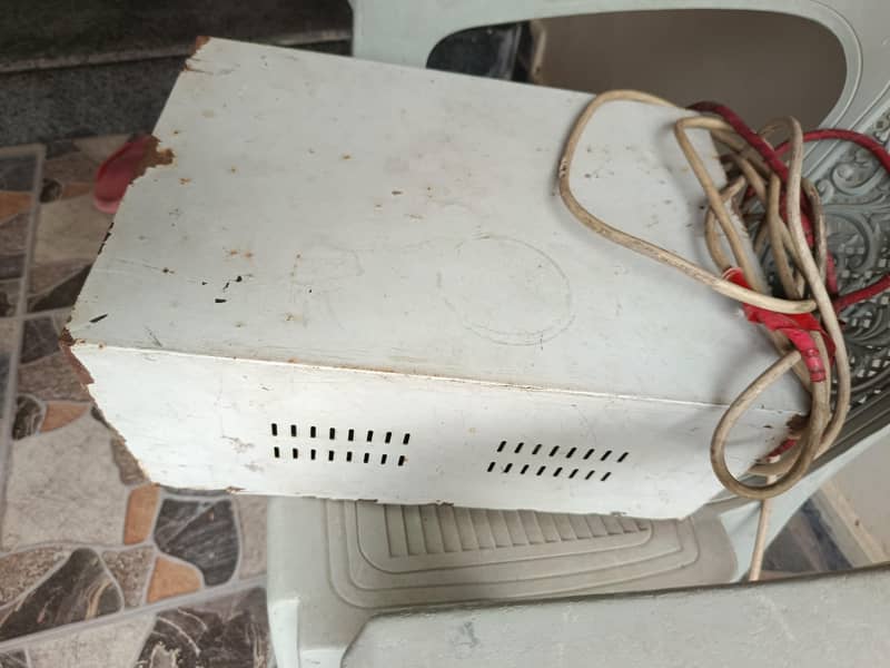 UPS Used 4