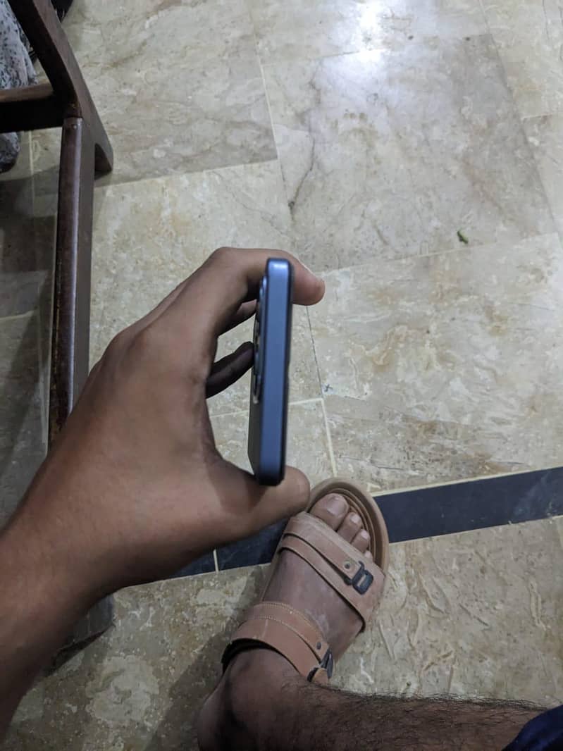 Realme C63 4
