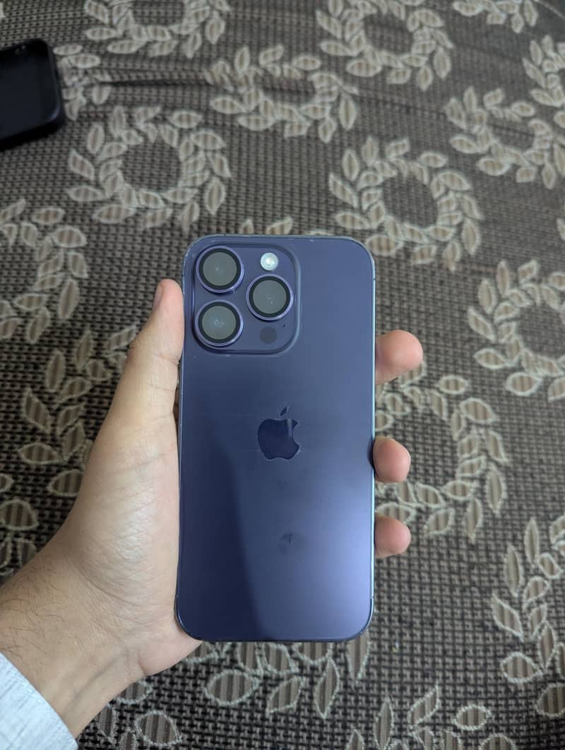 Apple iPhone 14 Pro 1