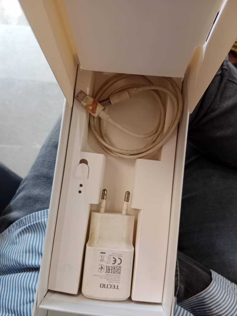 Tecno Spark 10C 3