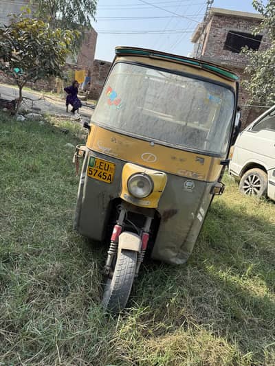 Sazgar Rickshaw for Sale – Excellent Condition.