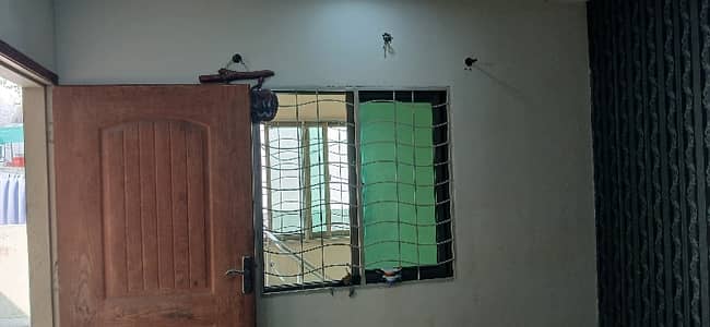 Good Location 3 marla Upper Portion Available For Rent near Azam Gardens, Azam Gardens