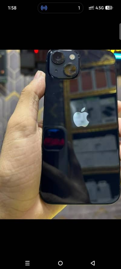 Apple iPhone 13