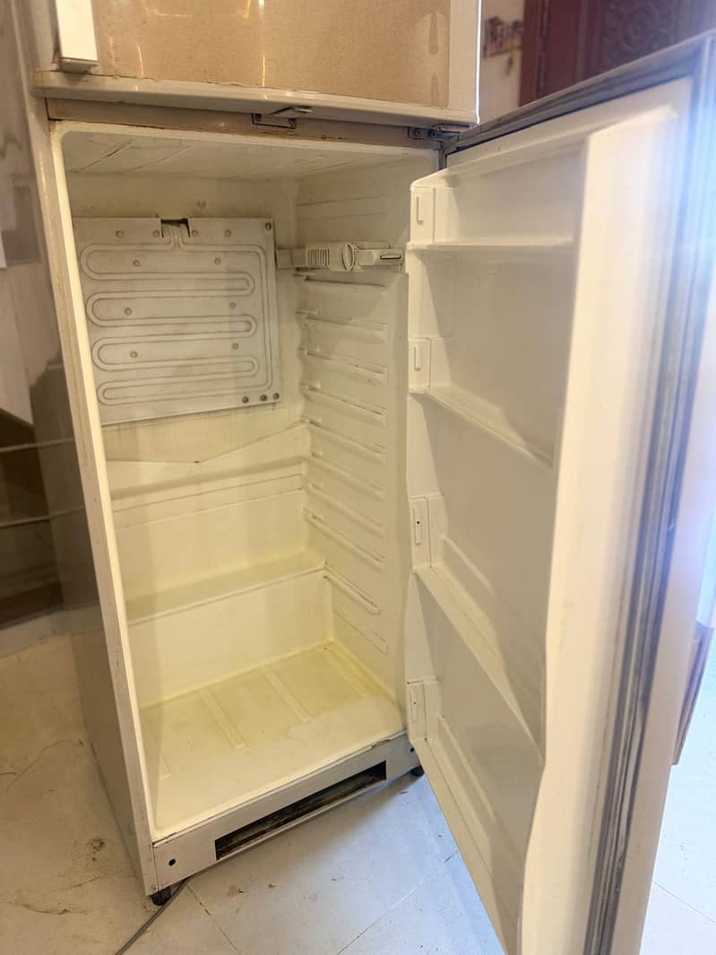 Dawlance Double Door Refrigerator for Sale | Excellent Cooling | Used 2