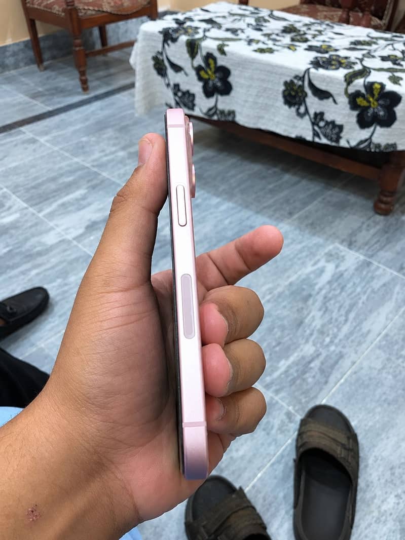 Apple iPhone 15 JV 3