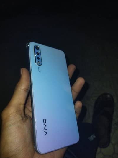 Vivo S1