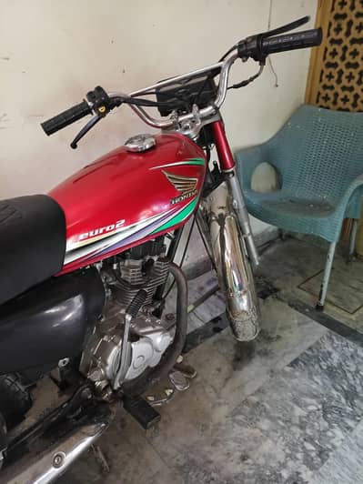 United 125 2022 model urgent for sale open paper