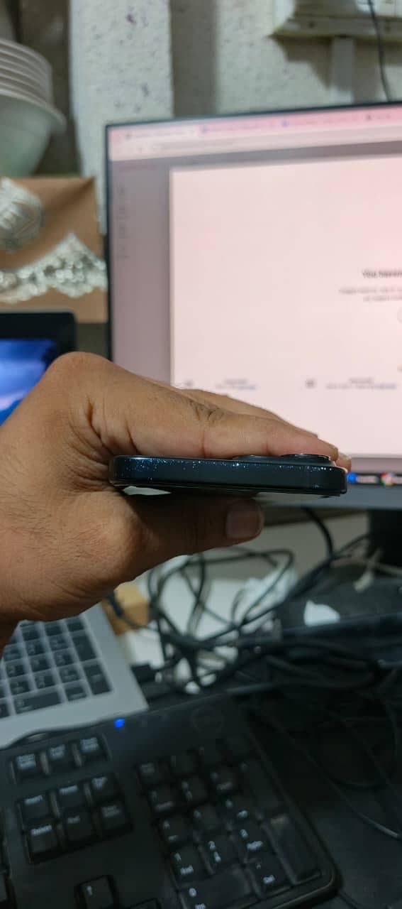 Apple iPhone 15 4