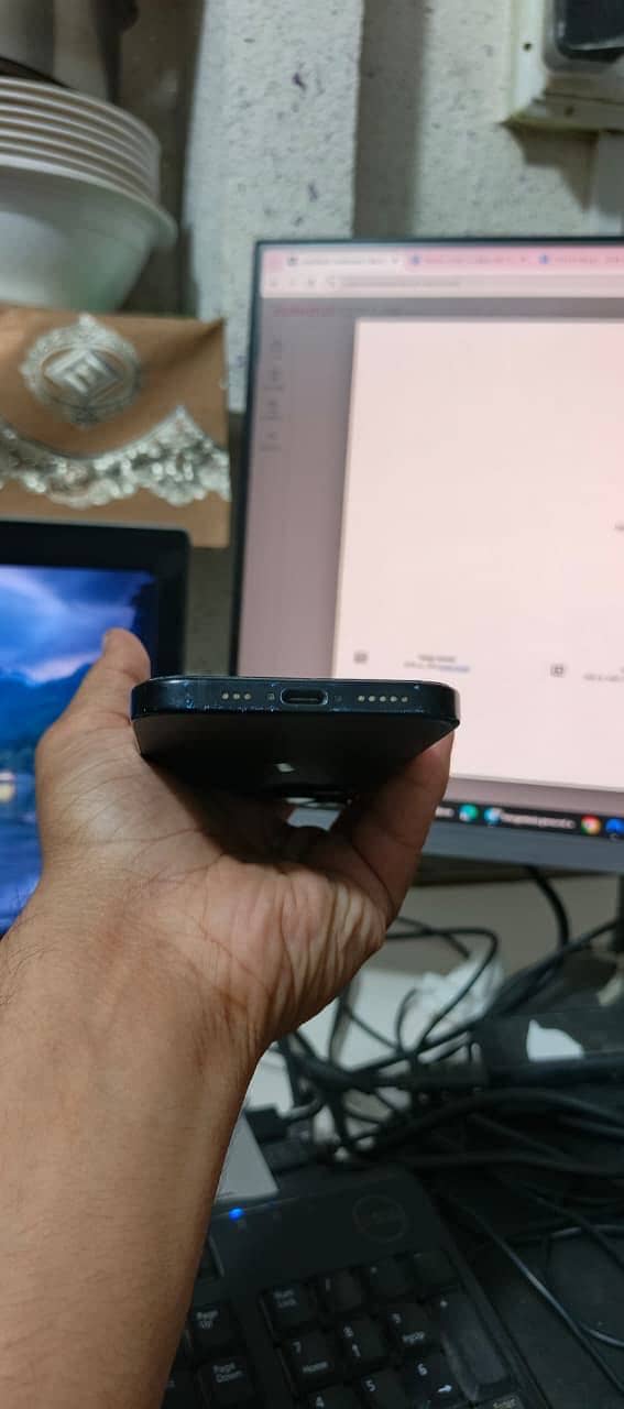Apple iPhone 15 5