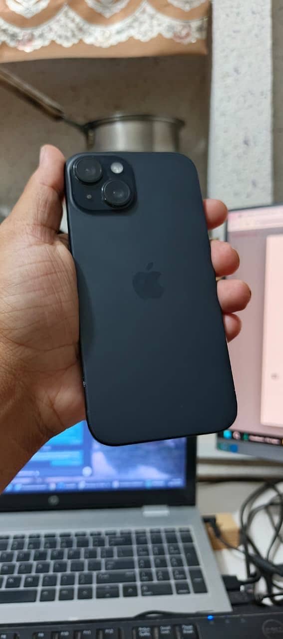 Apple iPhone 15 6
