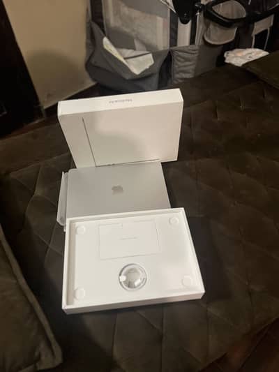 Macbook air M5 24/1tb