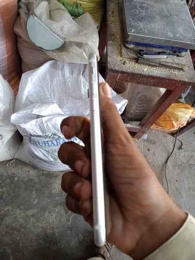 iPhone SE 2020 3rd weter pack 10/10 exchange possible