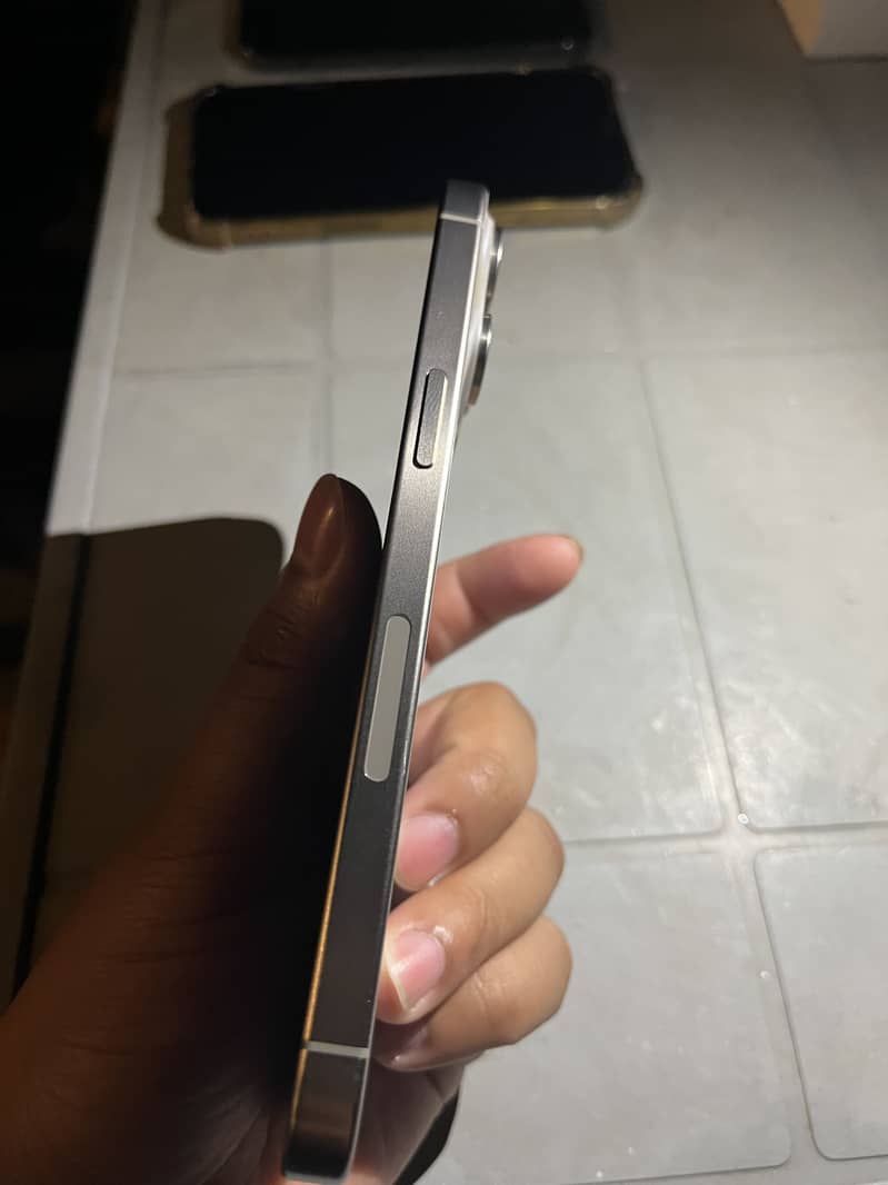 Apple iPhone 15 Pro Max PTA 2