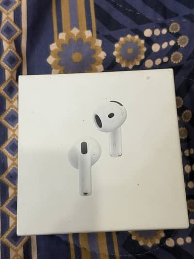 AirPods 5 with wireless charging case