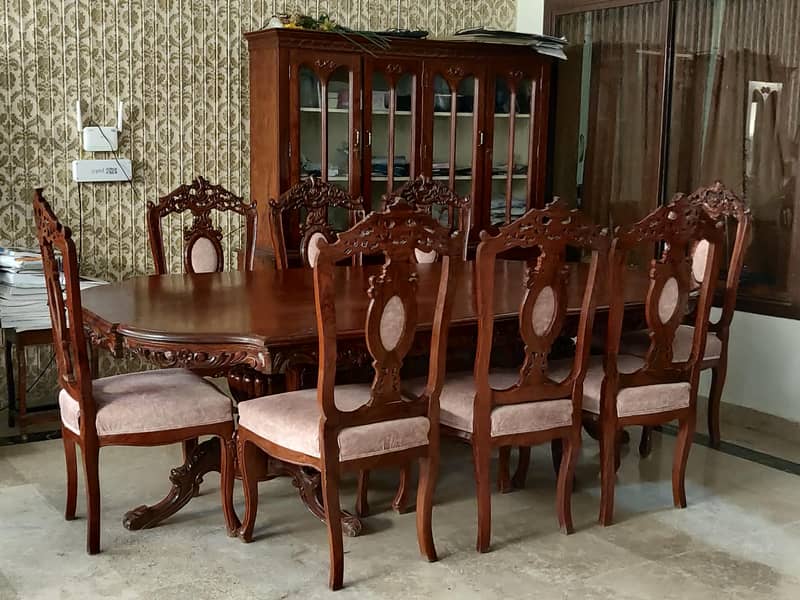 8 seater Dining table 0