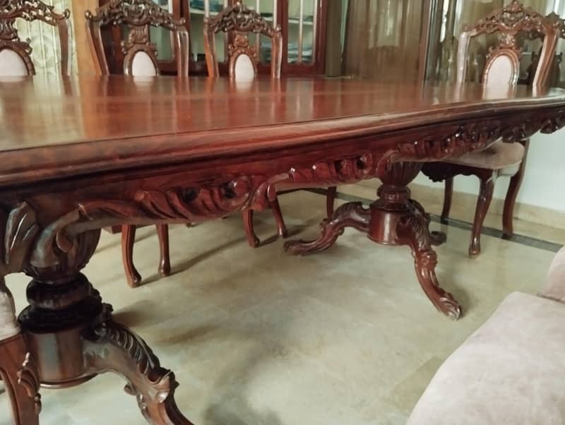8 seater Dining table 3
