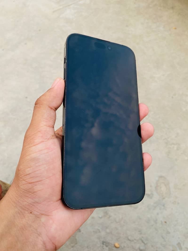 Apple iPhone 14 Pro Max 1