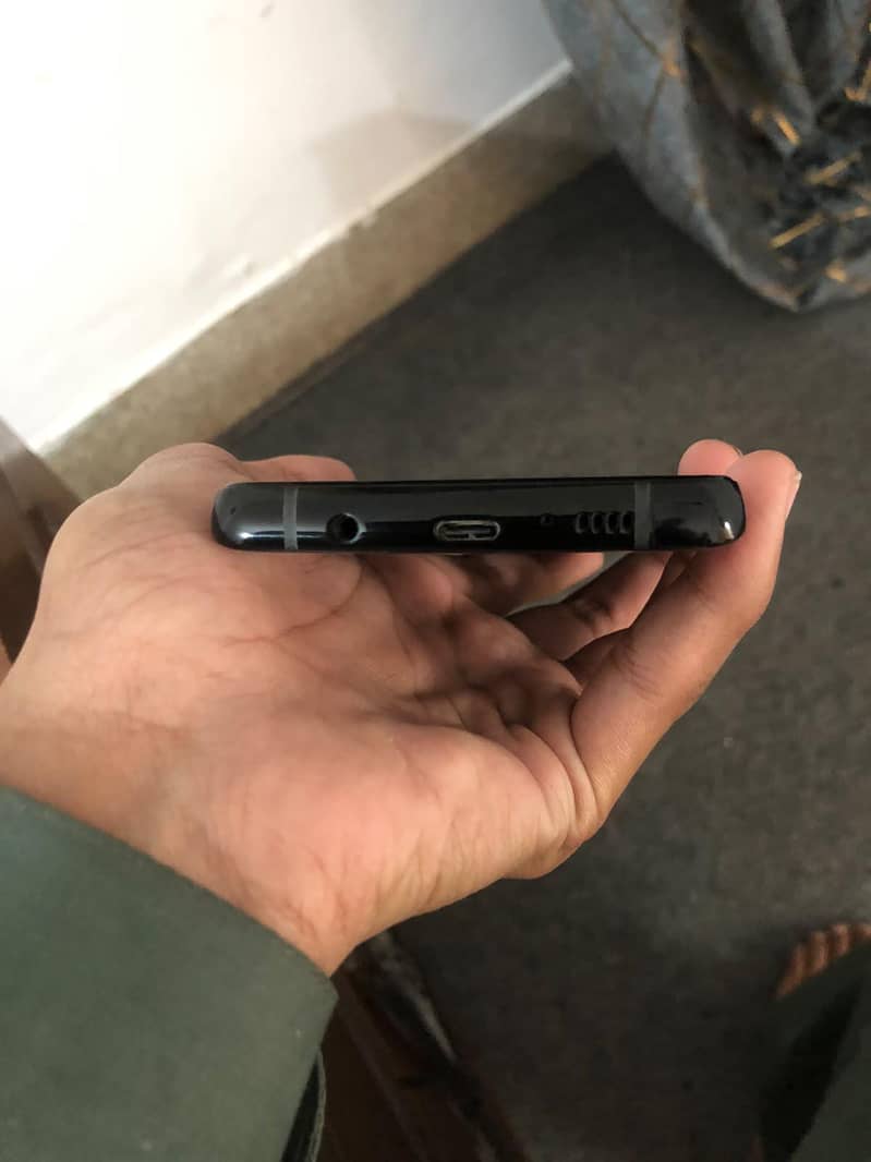 Samsung Mobile Note 8 3