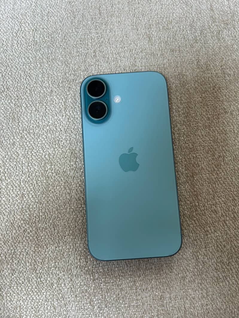 Apple iPhone 16 1