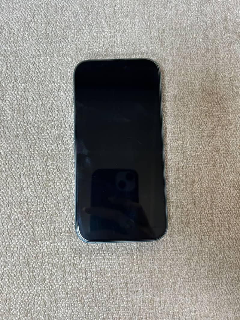 Apple iPhone 16 4