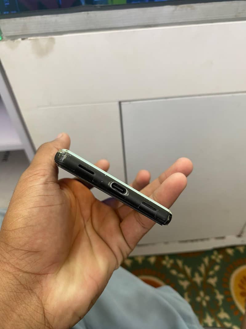 Google Pixel 6a 5