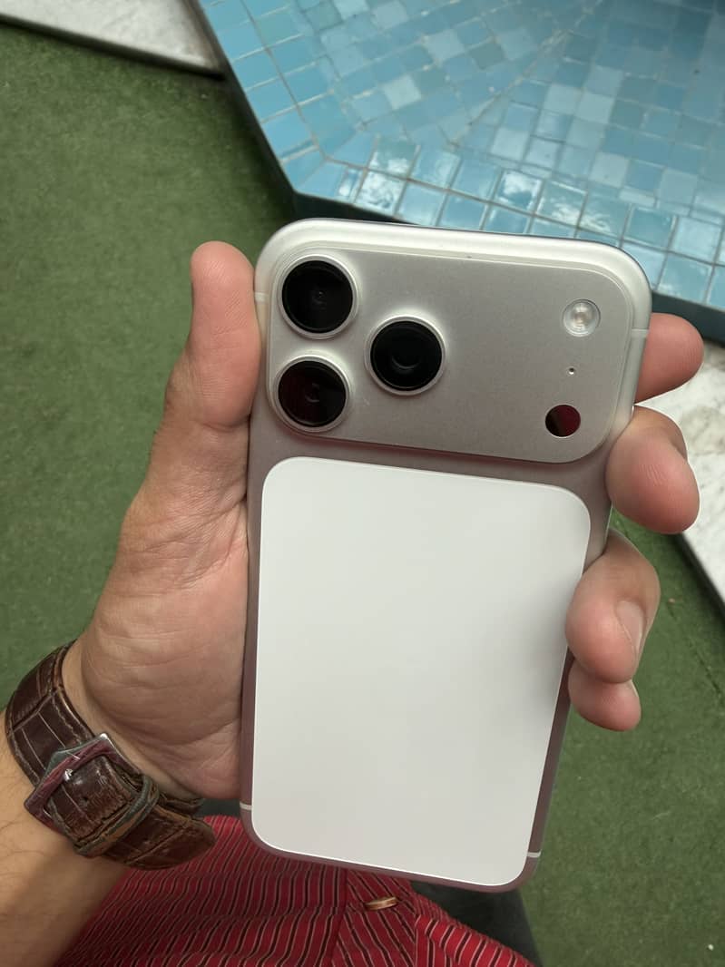 iPhone 17 Pro Max 2
