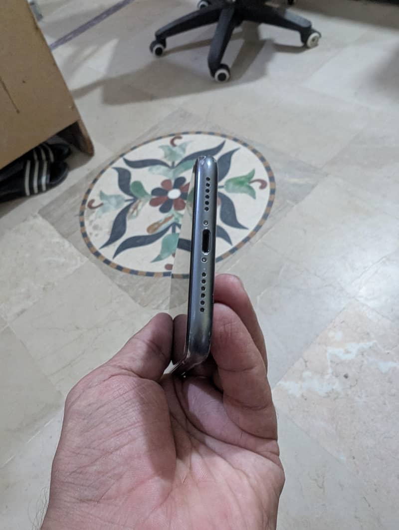 iphone 11 4