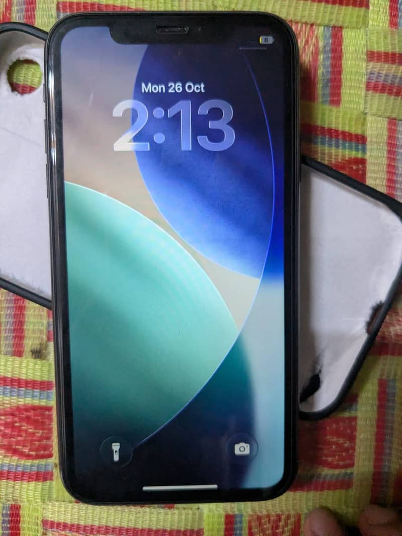 Apple iPhone 11 4