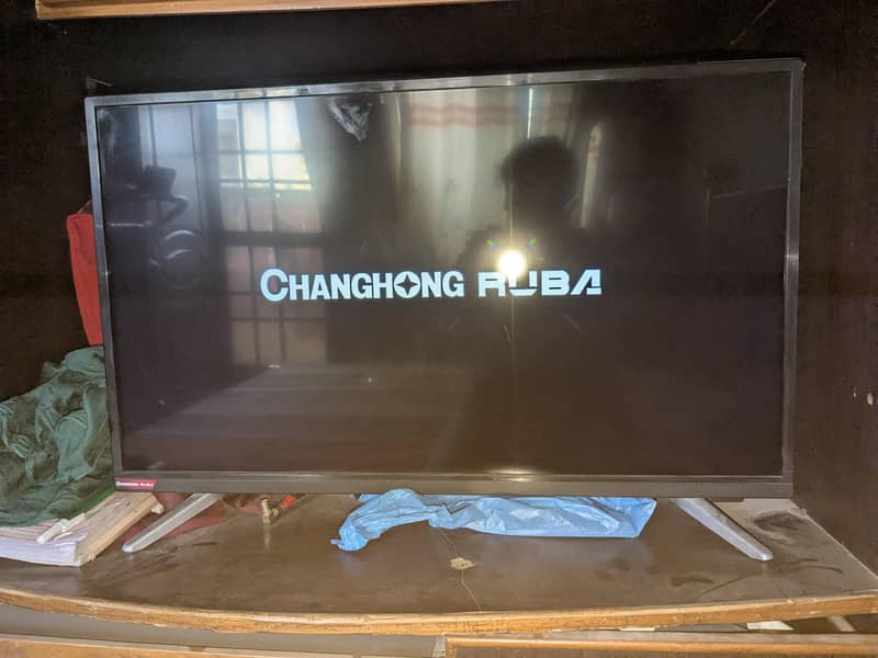 32" led TV 0
