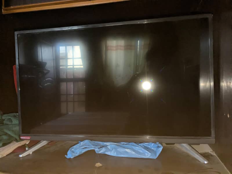 32" led TV 1