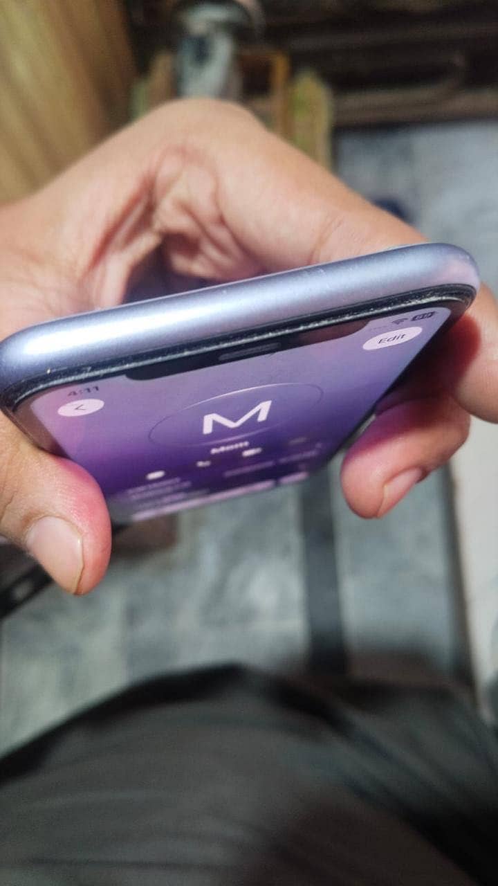 Apple iPhone 11 3